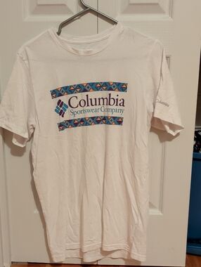 Columbia Sportswear Company Light Pink Logo T-Shirt